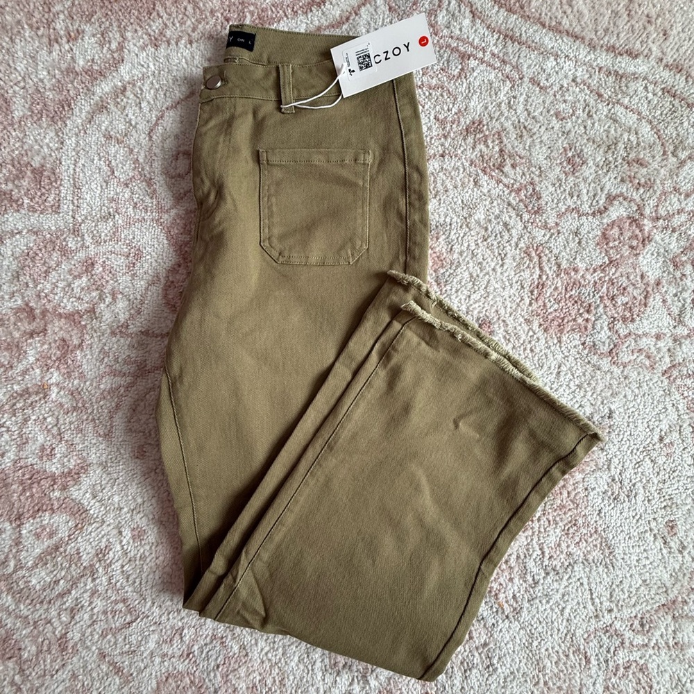 NWT KICOZY ANKLE CROP STRETCH PANTS